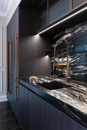 Messing brünierte Schrankfronten und Griffstangen